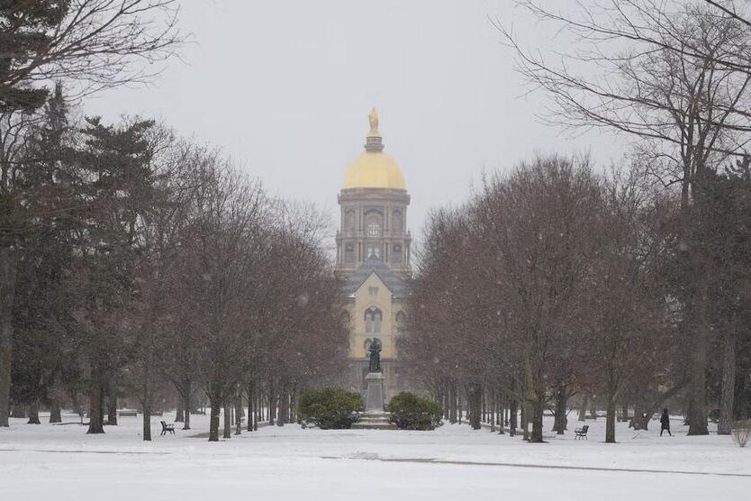Shuttle Limo from Chicago to the University of Notre Dame